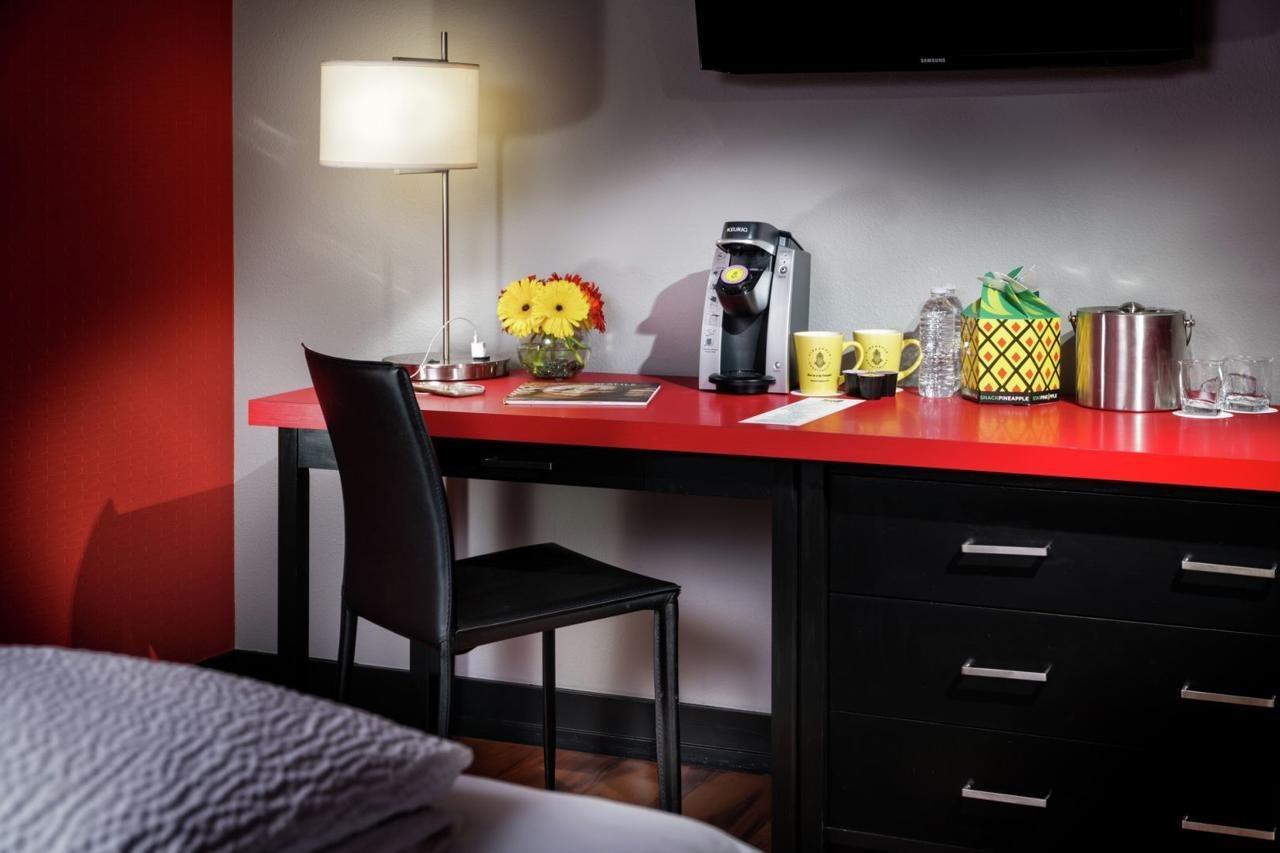Staypineapple, Hotel Five, Downtown Seattle Buitenkant foto